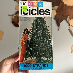 Vintage 1970’s Midcentury “Icycles” Rare Loose 1000 Silver Tinsel New in Box